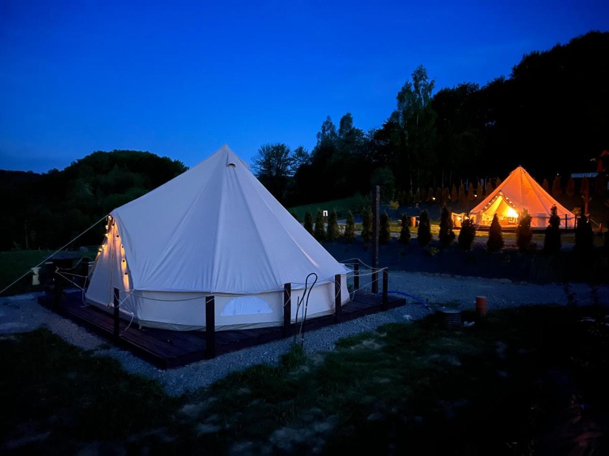 Glamping Bieszczady Z Jacuzzi I Basenem Hotel Солина Екстериор снимка