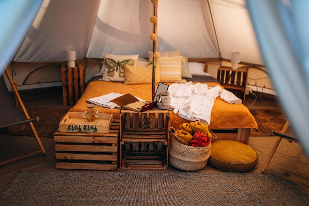 Glamping Bieszczady Z Jacuzzi I Basenem Hotel Солина Екстериор снимка