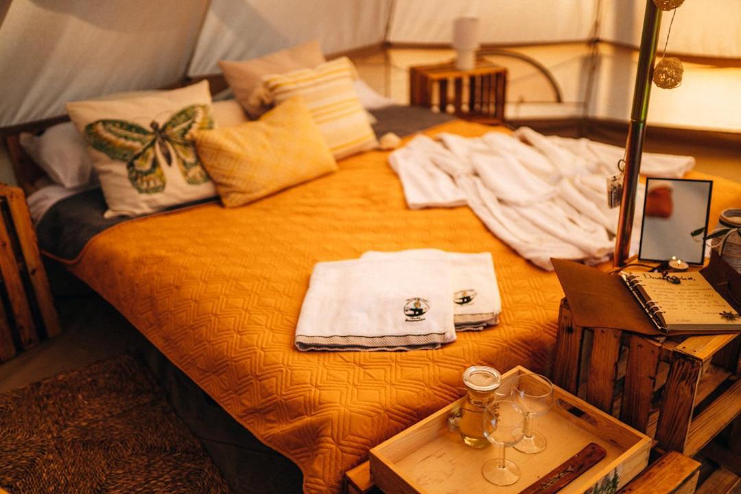 Glamping Bieszczady Z Jacuzzi I Basenem Hotel Солина Екстериор снимка