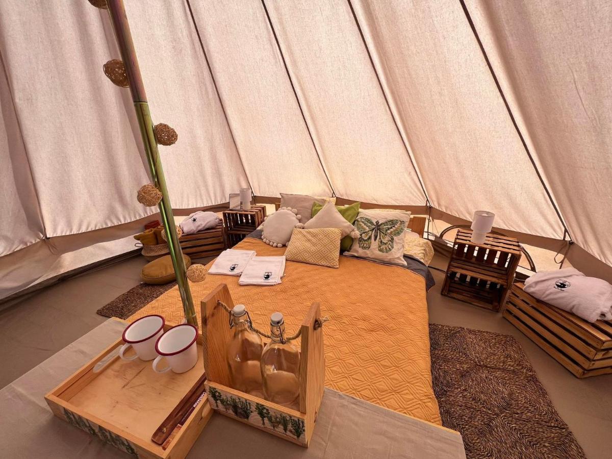Glamping Bieszczady Z Jacuzzi I Basenem Hotel Солина Екстериор снимка