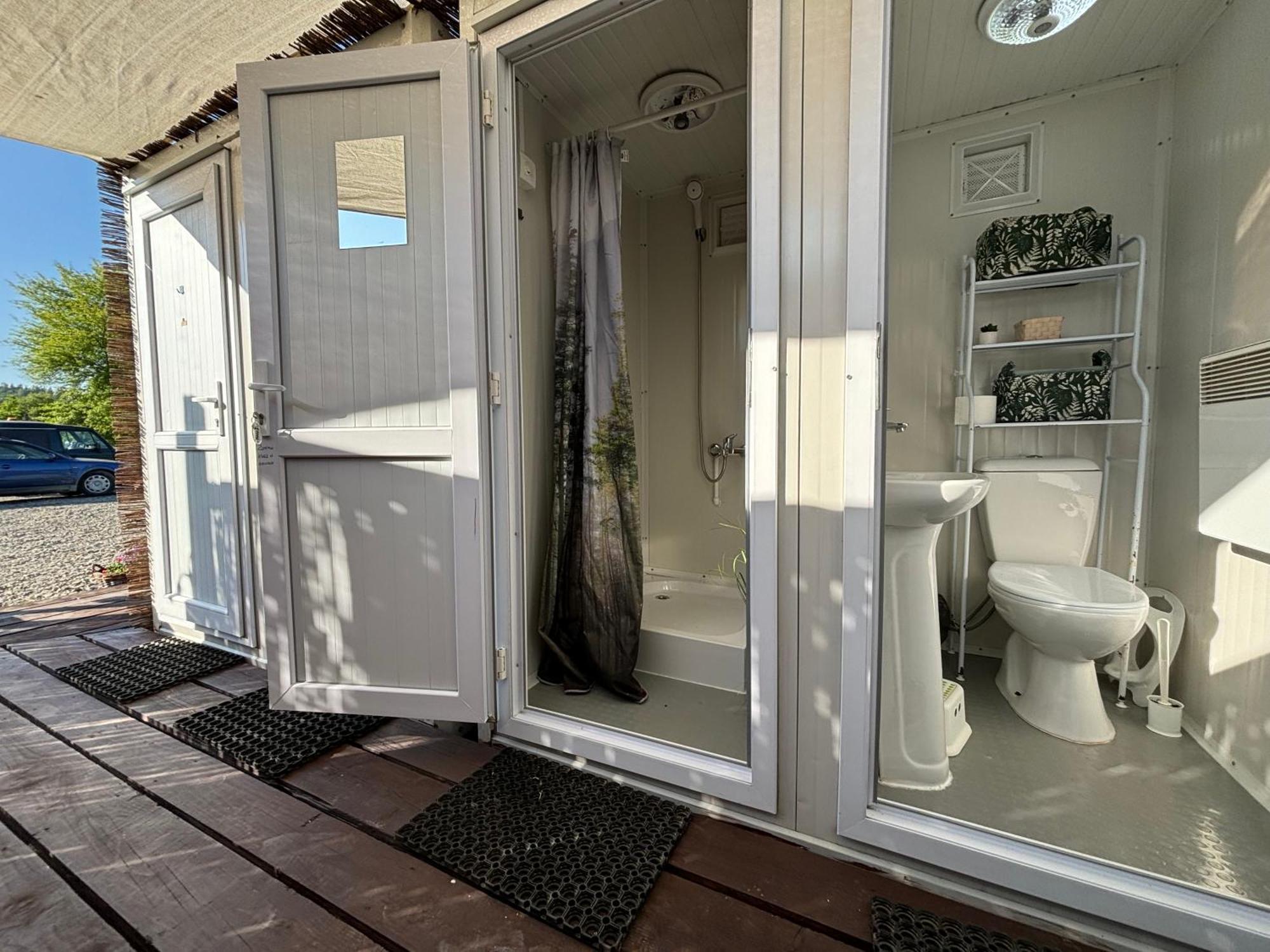 Glamping Bieszczady Z Jacuzzi I Basenem Hotel Солина Екстериор снимка