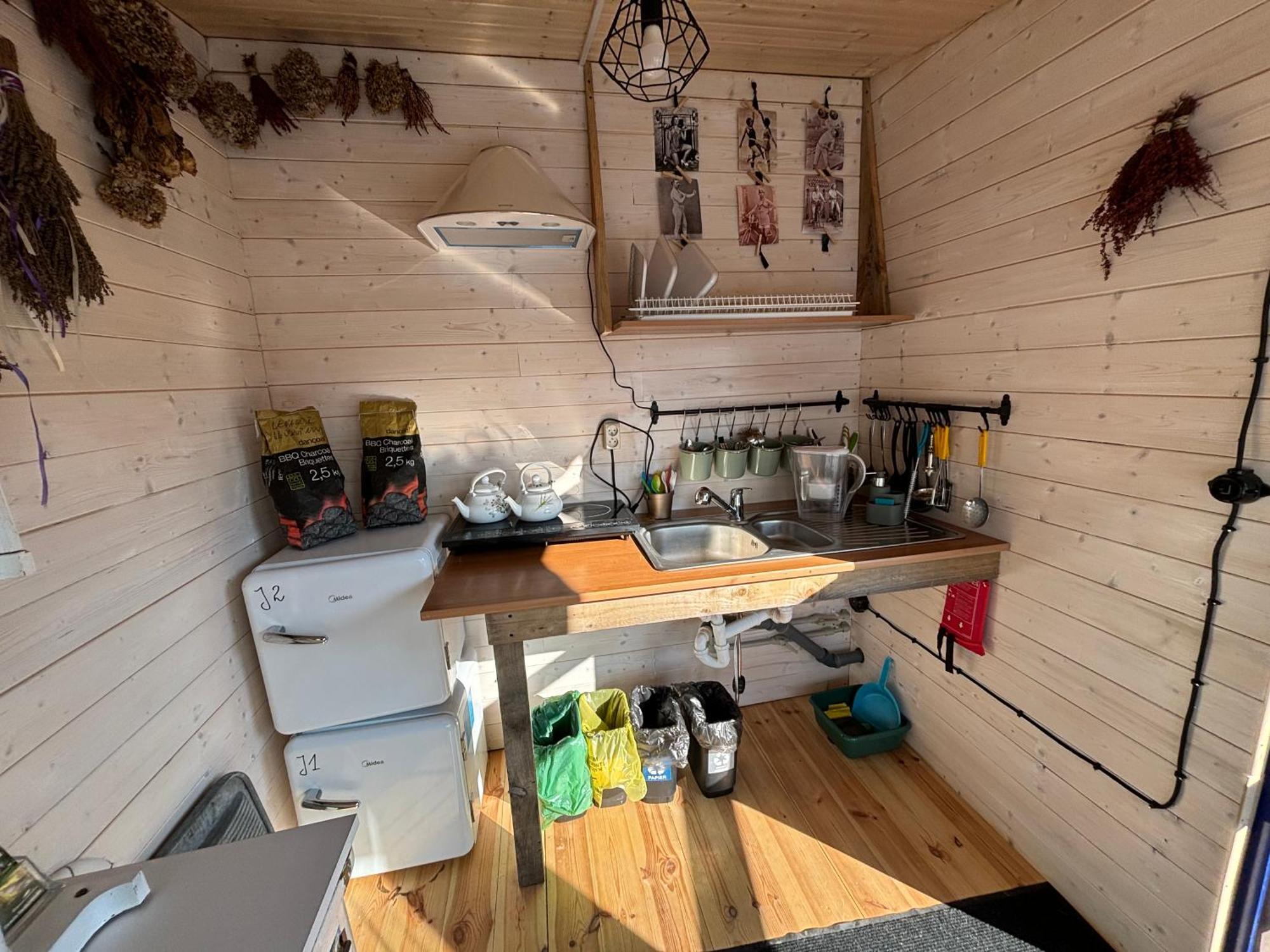 Glamping Bieszczady Z Jacuzzi I Basenem Hotel Солина Екстериор снимка